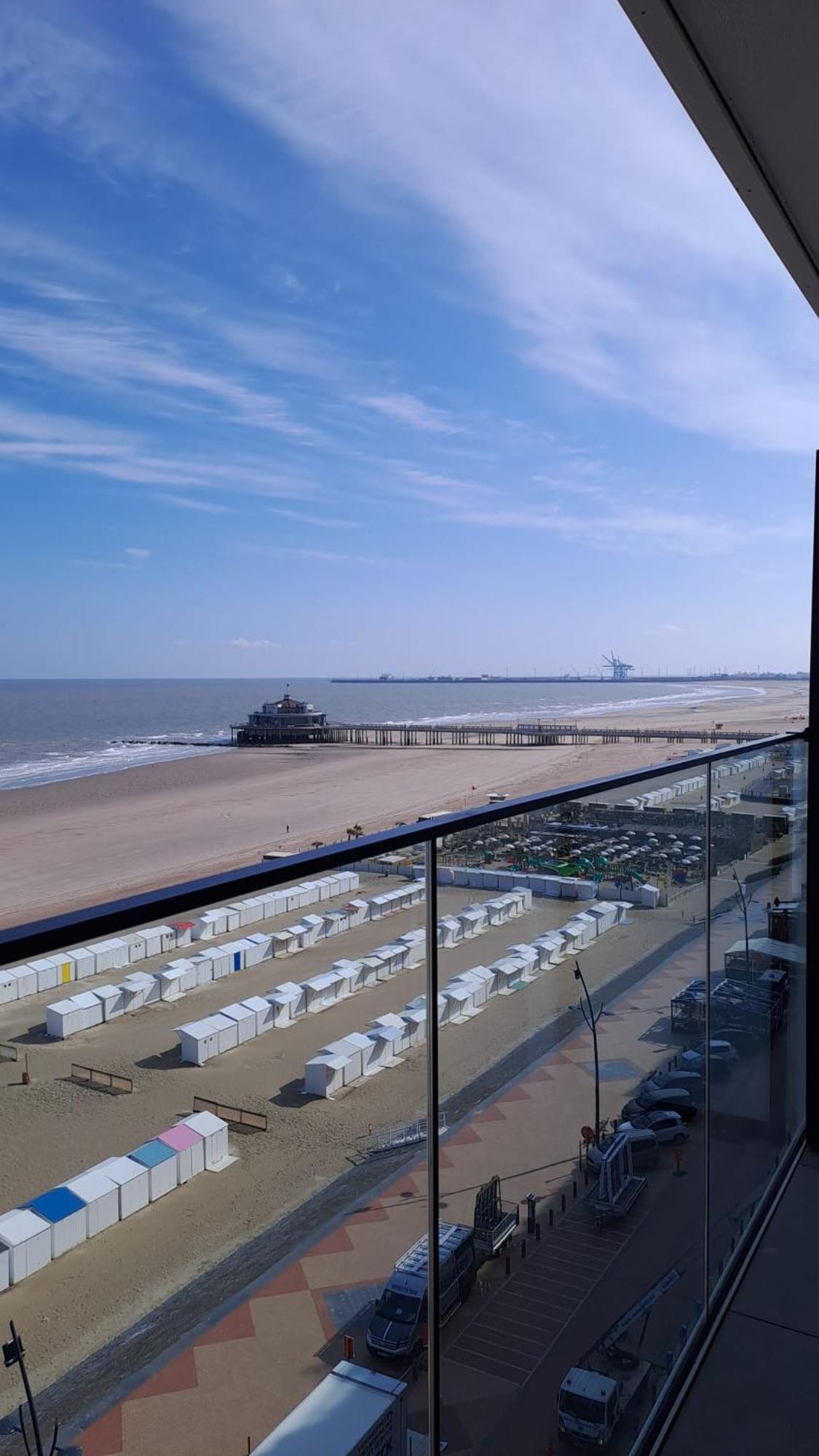 Modern Studio With Beautiful Sea View - 9Th Floor Blankenberge Eksteriør bilde